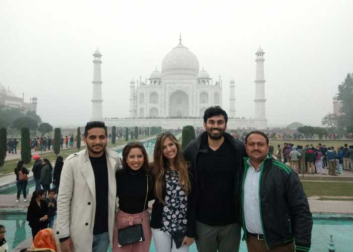 Taj Mahal Tour Guide - Travelers Gallery