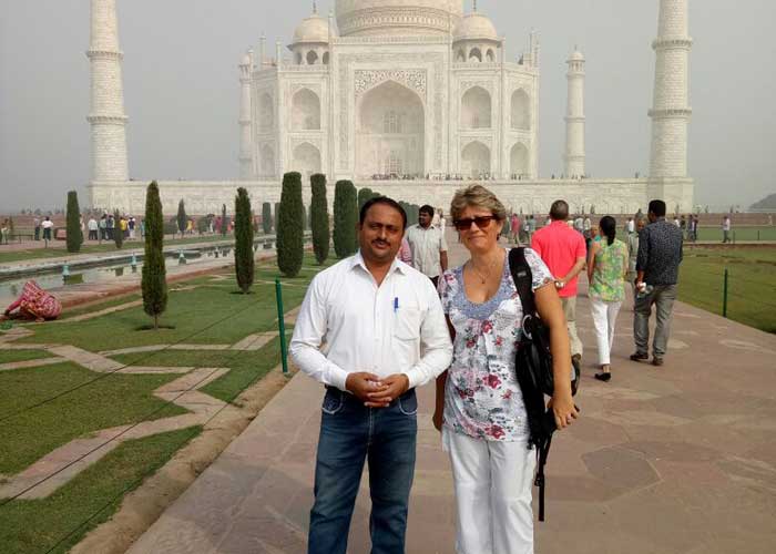 Taj Mahal Tour Guide - Travelers Gallery