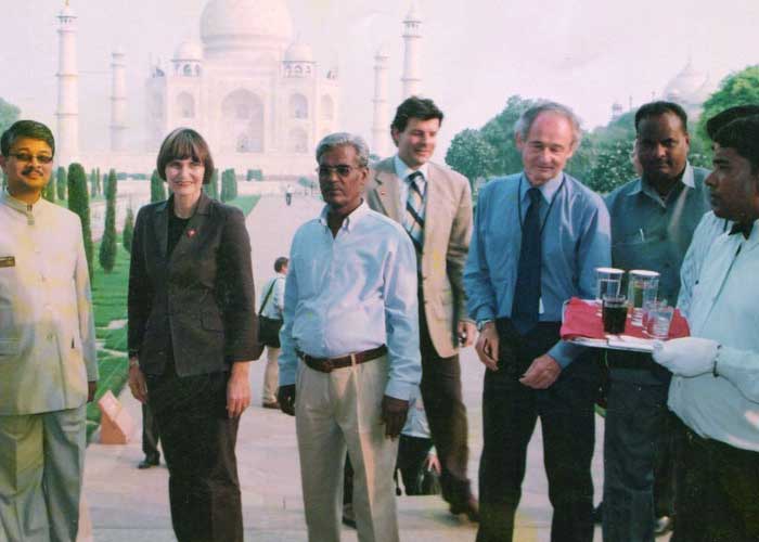 Taj Mahal Tour Guide - Travelers Gallery