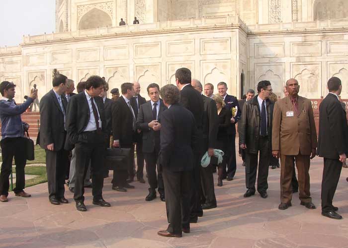 Taj Mahal Tour Guide - Travelers Gallery