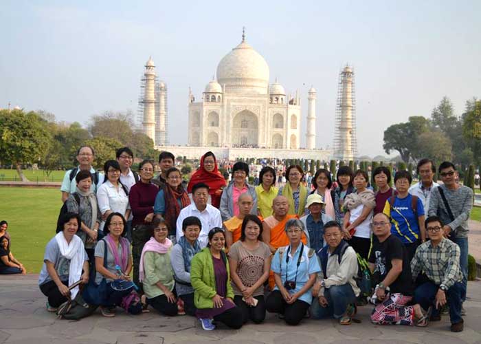 Taj Mahal Tour Guide - Travelers Gallery