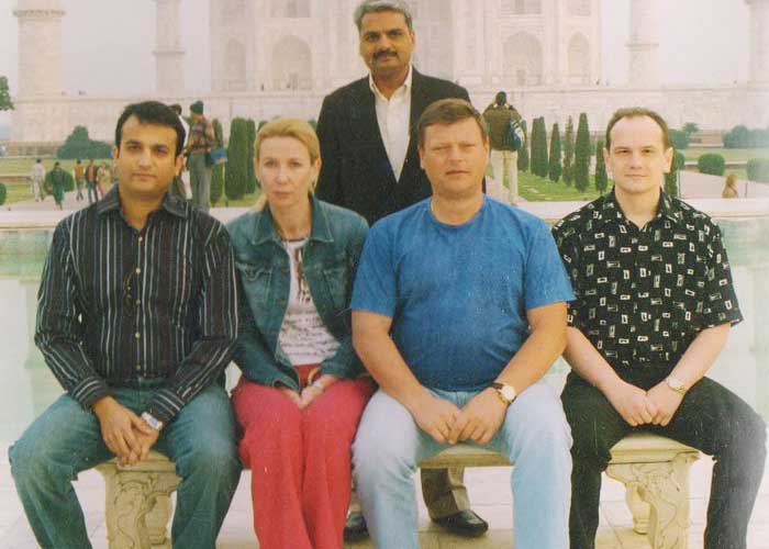 Taj Mahal Tour Guide - Travelers Gallery