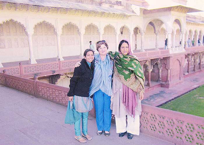 Taj Mahal Tour Guide - Travelers Gallery