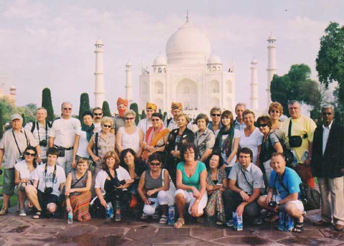 Taj Mahal Tour Guide - Travelers Gallery