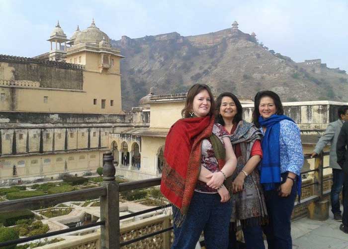 Taj Mahal Tour Guide - Travelers Gallery