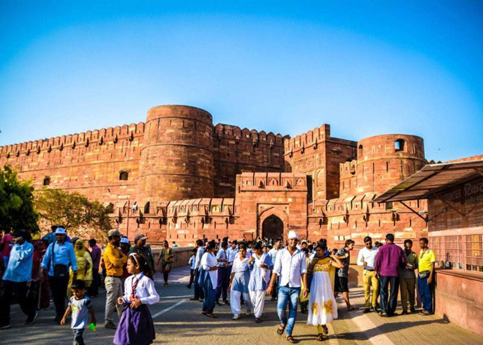 Taj Mahal Tour Guide - Travelers Gallery