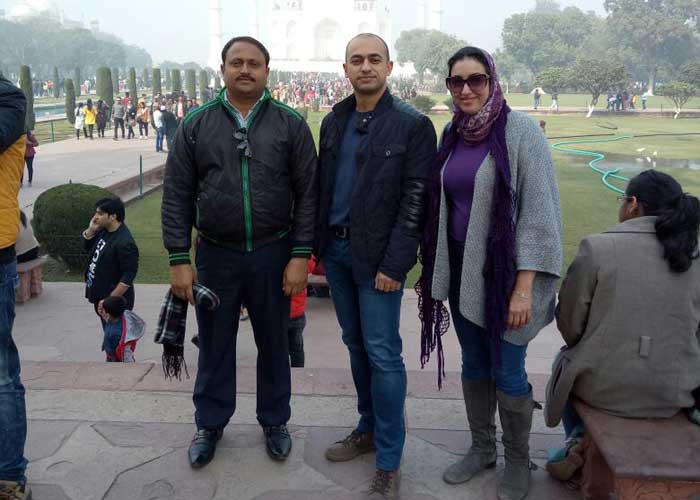 Taj Mahal Tour Guide - Travelers Gallery