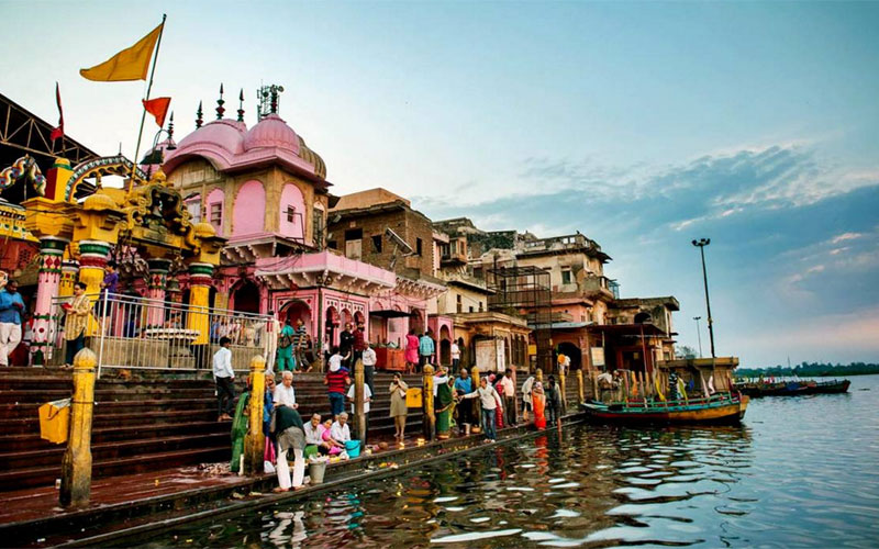 From Delhi: Explore Mathura, Vrindavan and Agra Tour Package