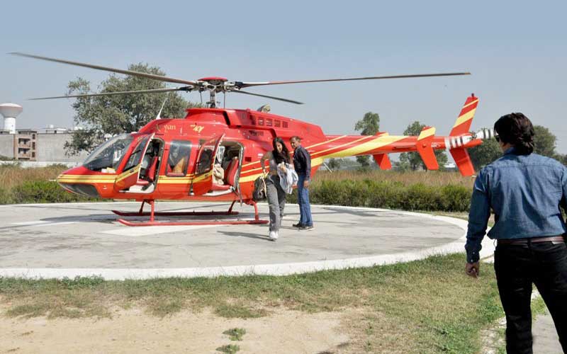 Experience Taj Mahal Tour by Helicopter from Delhi