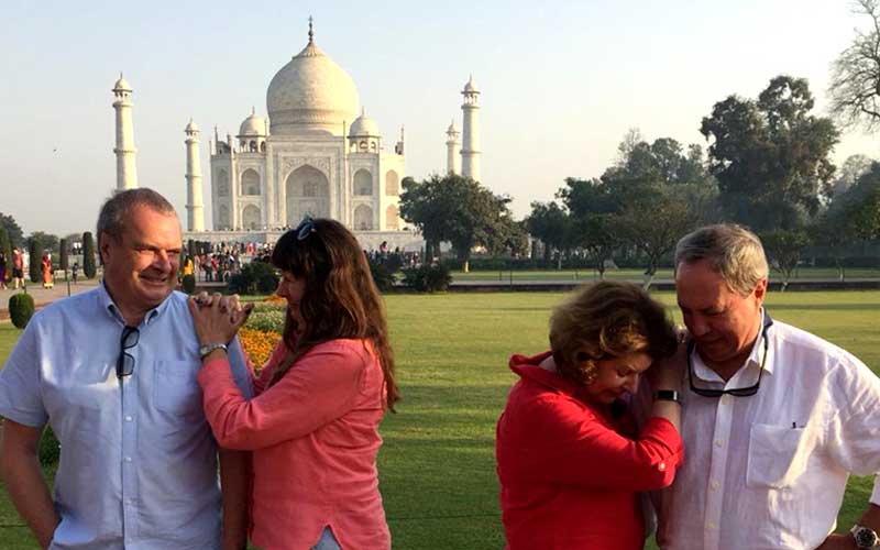 From Delhi: Private Taj Mahal Same Day Tour by Car