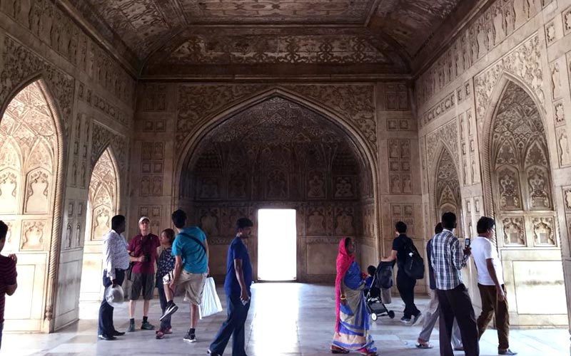 Private Half-Day Tour of Taj Mahal and Agra Fort by Car