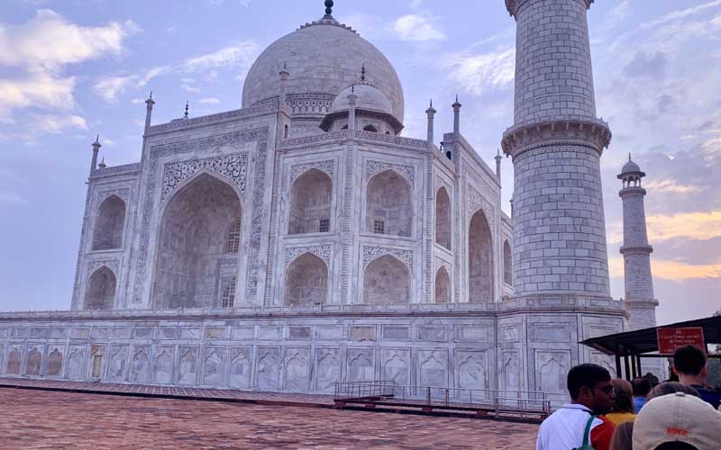 From Delhi: Private Taj Mahal Same Day Tour by Car